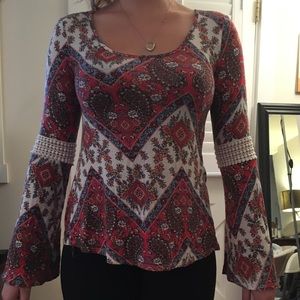 Beautiful Shirt with Flared Sleeves